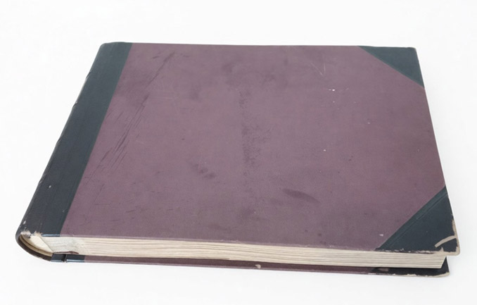 Vista del álbum cerrado